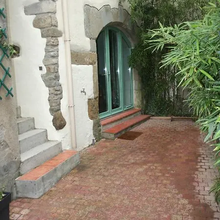 Trois Gites Au Pied De La Cite