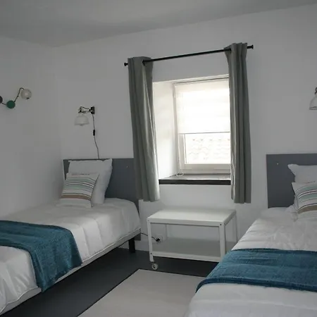 Trois Gites Au Pied De La Cite Feriehus *